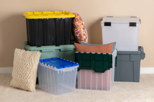 Plastic storage containers